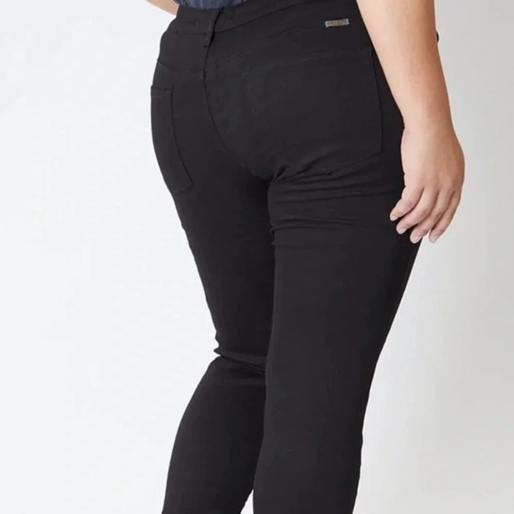 KanCan Black High-Rise Skinny Jeans - Picture 2 of 10